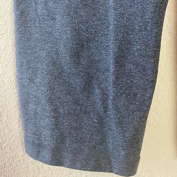 Lululemon Athletica Grey Groove Crop Yoga Pants Size 4 - Picture 4 of 8